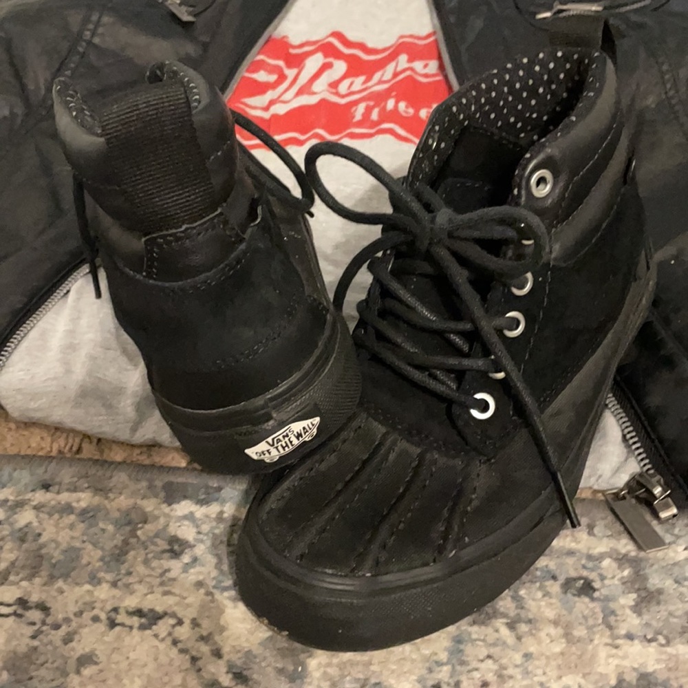 Vans rain boot/shoe w Scotch guard